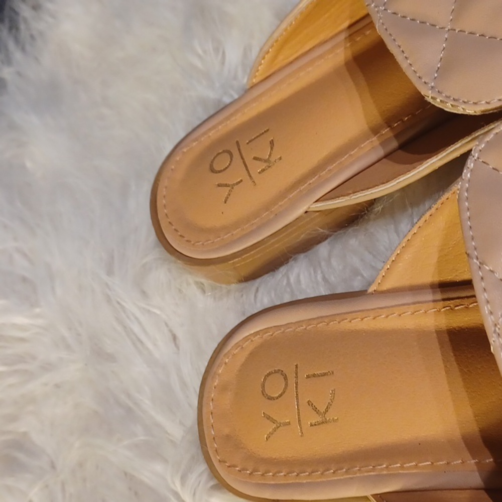 Yoki Slide In Sandals - Picture 4 of 14